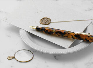 【新製品】マーブル柄が美しいクラシカルな万年筆に新色ブラウンが登場