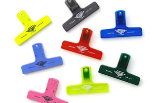 【新製品】クリアカラーとソリッドカラー8色追加。pencoの「プラクリップ」が全20色展開に