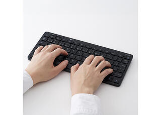 【新製品】1台で複数のデバイスに対応できる「デュアルワイヤレスキーボード」