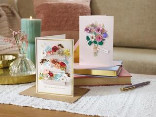 【新製品】母の日に届けるメッセージカード、バリエーション豊かなラインアップで登場