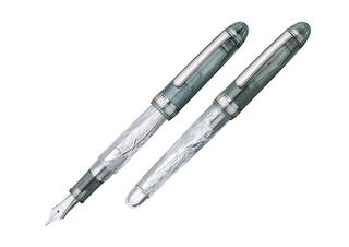 【新製品】「富士雲景シリーズ」の第3作目「絹雲」