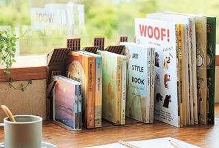 【新製品】「1 冊でも倒れないブックスタンド」 限定色ブラウン