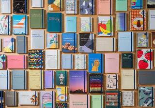 【新製品】2025年10月始まりのロルバーン ダイアリーなど、全643種の2026年版ダイアリー