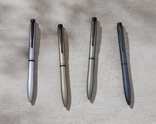 【新製品】低粘度油性ボールペン「アクロドライブ」10周年限定モデル