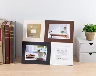 【新製品】4枚のプリントを同時にセットできる紙製フォトフレーム